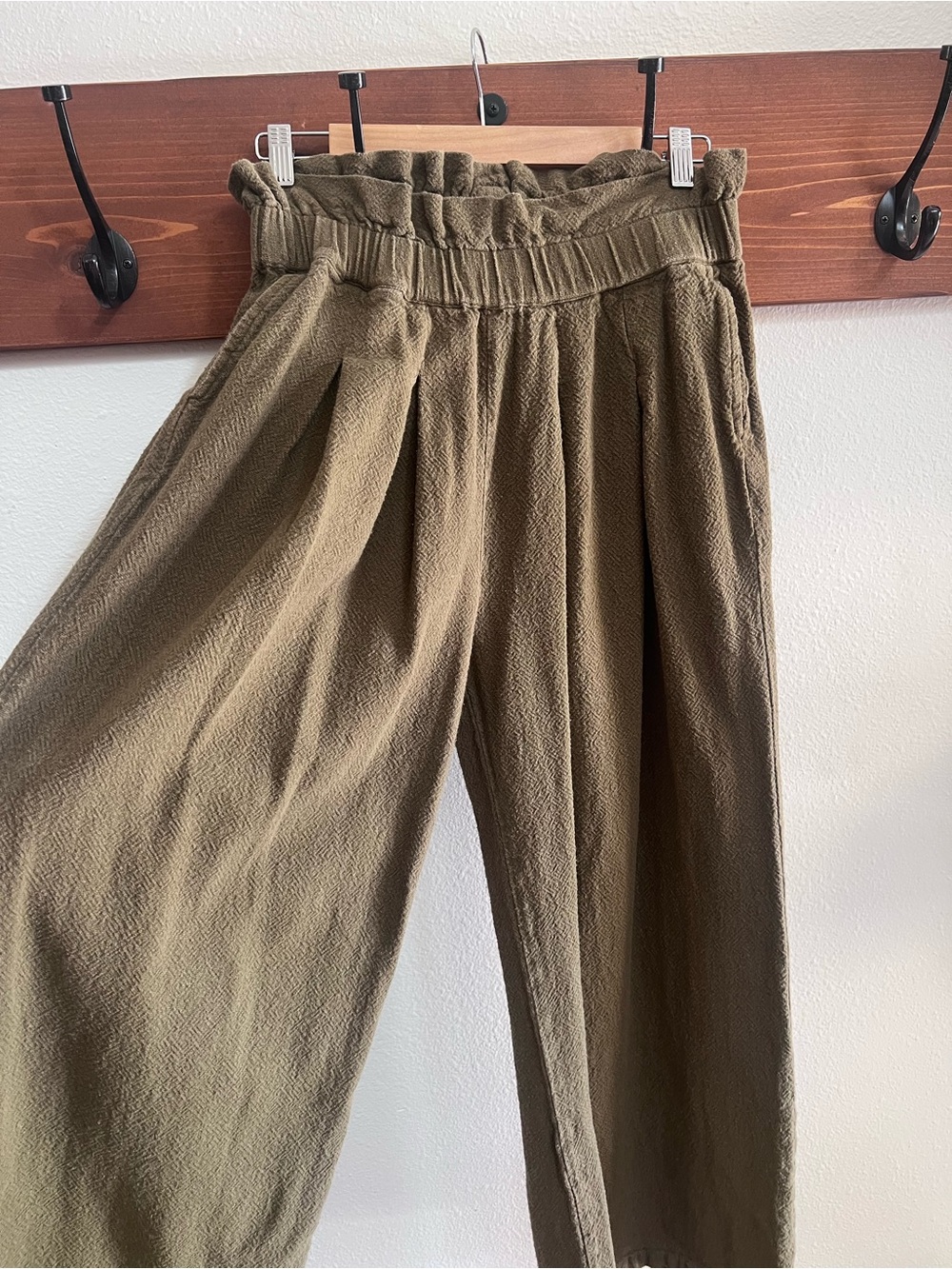 UO Green Wide Leg Pants Paper Bag Waist